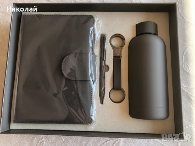 Подаръчен комплект Welcome 4 части– тефтер, химикалка, ключодържател и бутилка за вода в лукс. кутия, снимка 12 - Подаръци за мъже - 55412028