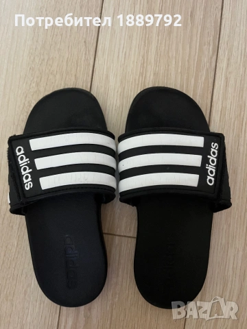Детски, меки чехли Адидас/ Adidas, снимка 2 - Детски сандали и чехли - 54608434