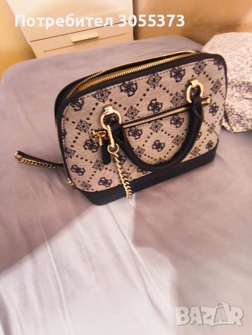 Оригинална дамска чанта на guess , снимка 3 - Чанти - 55244243