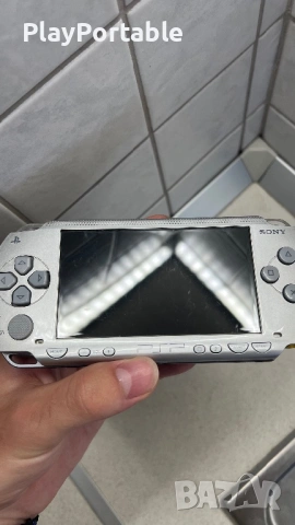 Modded PSP 1000 Ice Silver 64GB 70+ Games, снимка 3 - PlayStation конзоли - 54234694