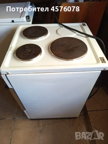 Работеща и в добро състояние свободно стояща готварска печка Мечта