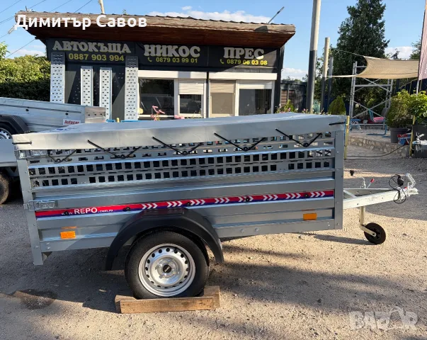 Туристическо ремарке REPO RPP с допълнителни канати и плосък брезент до 750 kg.