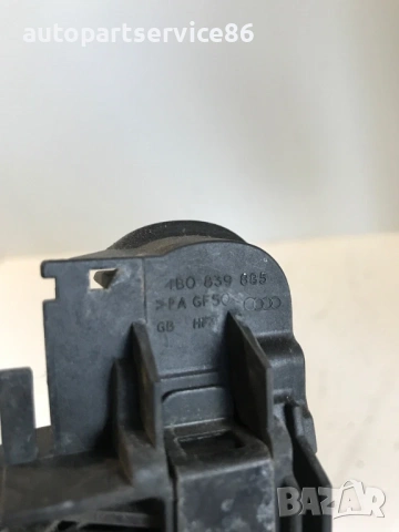 Външна дръжка за предна дясна врата сива за Audi A6 (1997-2002) 4B0839885, снимка 2 - Части - 54725930