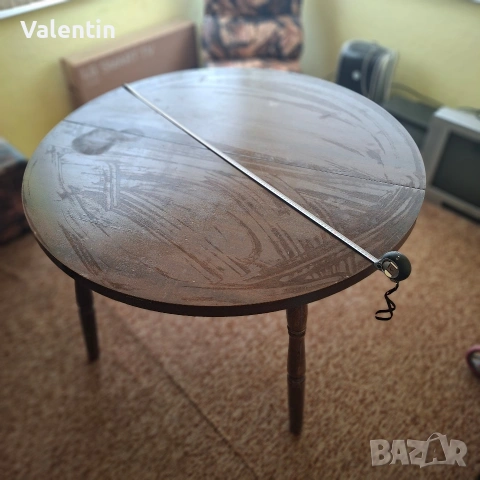 Кухненска маса от масив.