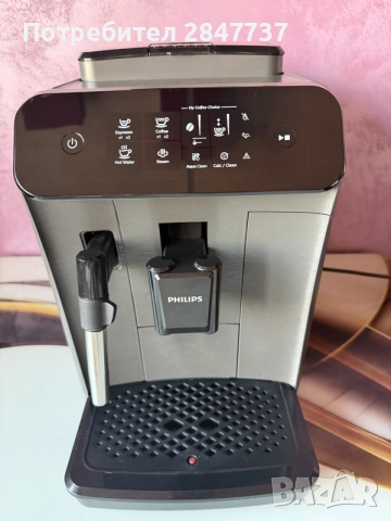Напълно автоматичната кафемашина Philips Series 800 
