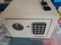 каса сейф с електронно заключване, снимка 1