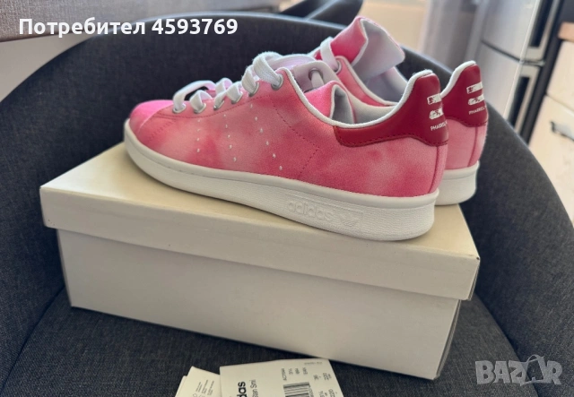 Оригинални обувки Adidas Pharell Williams, снимка 2 - Кецове - 54788991