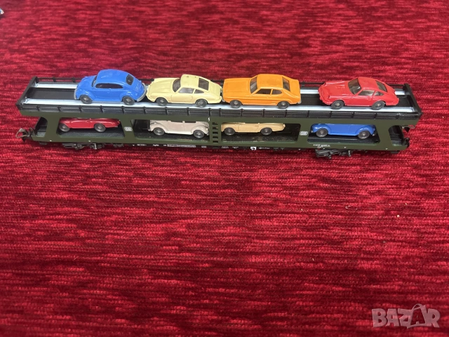 Märklin HO вагон за превоз на автомобили, снимка 2 - Влакчета, самолети, хеликоптери - 55262611