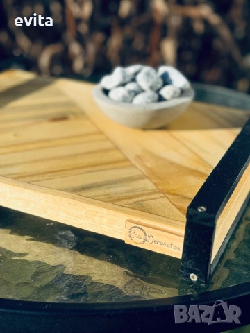 🌿 Ръчно изработен дървен поднос с геометричен дизайн и черни дръжки, снимка 3 - Прибори за хранене, готвене и сервиране - 54212781