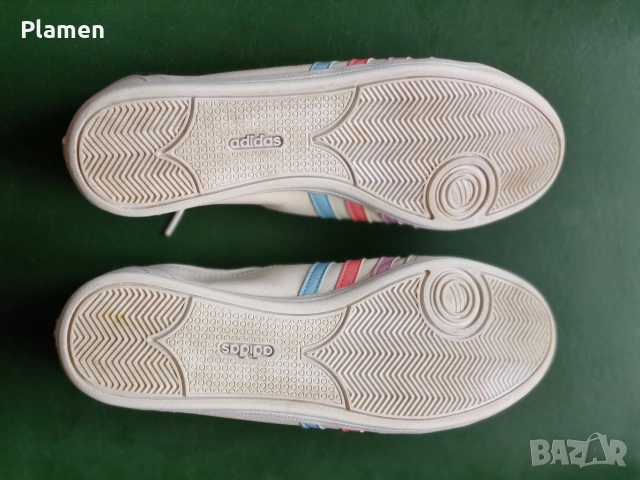 Дамски оригинални маратонки "Adidas", снимка 2 - Маратонки - 54625130