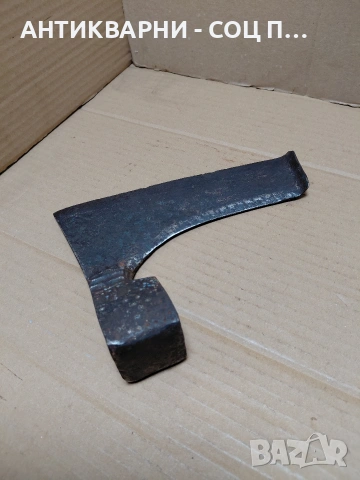 Соц Стара Ръчно Кована Брадва Кривица 0.700кг. НОМЕР 1557., снимка 3 - Антикварни и старинни предмети - 54084046