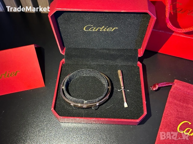 Нова Гривна Cartier LOVE цвят розово злато с подаръчна опаковка, снимка 4 - Гривни - 54562064