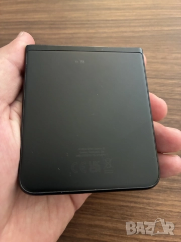 Samsung Galaxy Z Flip 4 - за части, снимка 3 - Samsung - 55164397
