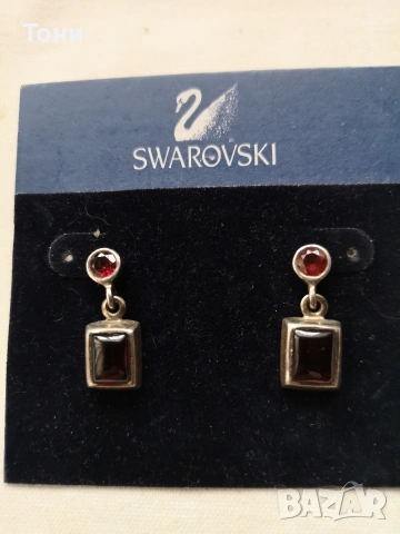 сребърни обеци Swarovski с камъни гранат