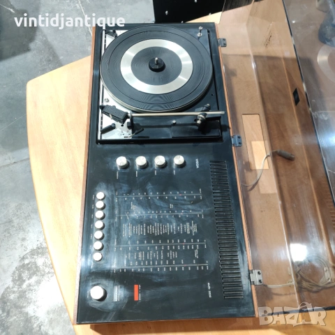 Ретро стерео система Wega Studio 3210, снимка 3 - Антикварни и старинни предмети - 54056460