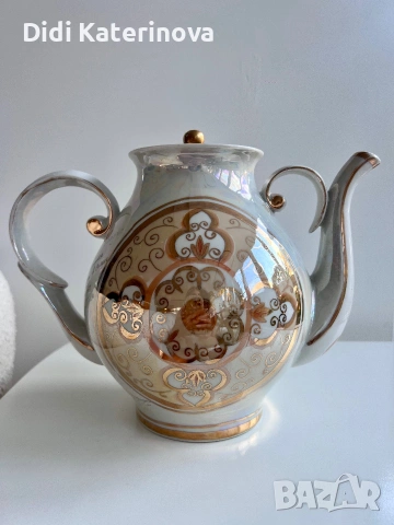 Порцеланов чайник , снимка 2 - Аксесоари за кухня - 55054667