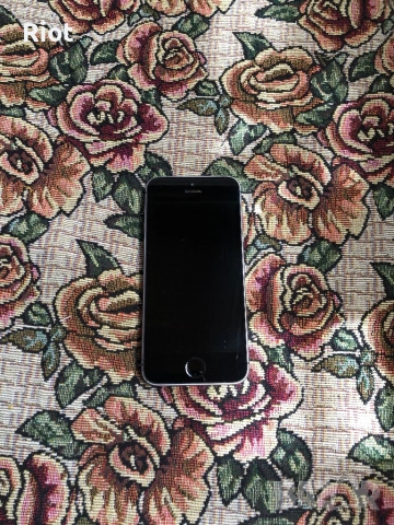 Продавам iPhone SE 2016, снимка 2 - Apple iPhone - 54615555