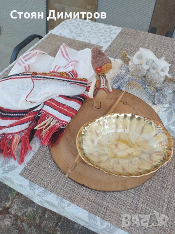 Стара рисувана дървена чиния диа.35см,,красива купа,бухали щастие,кърпа народна 1м/0,80,момче носия, снимка 5 - Декорация за дома - 54973286