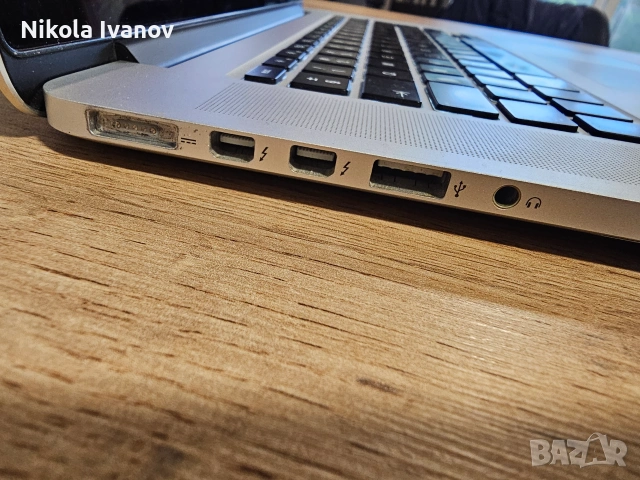 MacBook Pro 15" (Mid 2015) Retina / i7 / 16GB RAM / 256GB SSD / 3ч. батерия / + зарядно / + кутия, снимка 4 - Лаптопи за дома - 55192643
