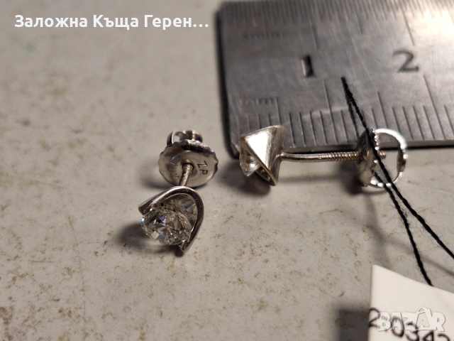 Златни обеци бяло злато 1,00гр., снимка 2 - Обеци - 54998222