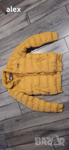 яке tommy hilfiger 