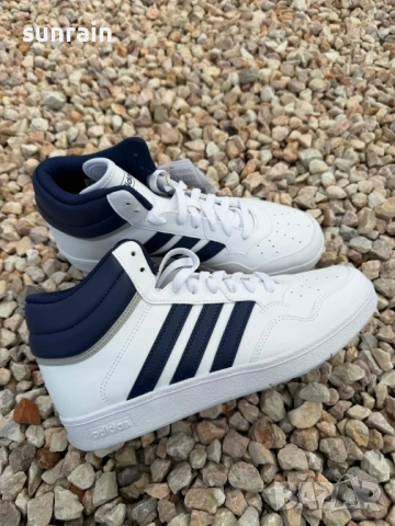 нови оригинални кецове Adidas