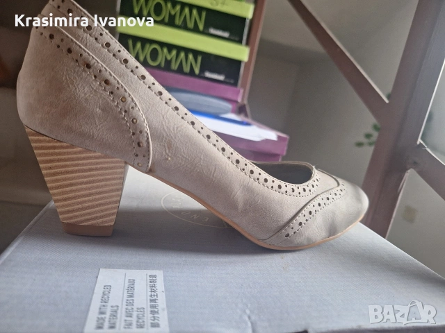 нови обувки светло сиво нисък ток, снимка 3 - Дамски ежедневни обувки - 54160693