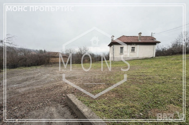 Урегулиран поземлен имот (УПИ) със застроена жилищна сграда в с. Ловнидол, обл. Габрово., снимка 3 - Парцели - 53993405