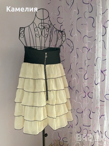 Рокля без презрамки, снимка 2 - Рокли - 53949486