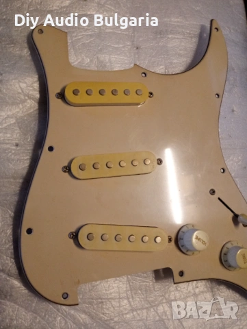 Пикгард Pickguard Squier Stratocaster, снимка 2 - Китари - 54828336