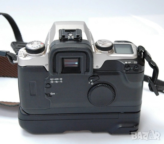 Фотоапарат Canon EOS 50E с грип за 4xAA батерии, снимка 2 - Фотоапарати - 54385712