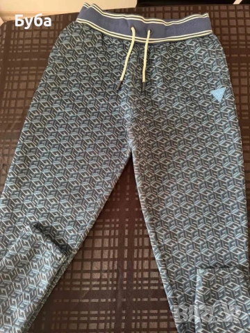 Момчешки комплект GUESS, снимка 3 - Детски анцузи и суичери - 54634191