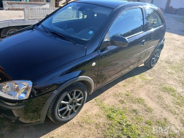 Opel corsa 1.3 2005г , снимка 3 - Автомобили и джипове - 54137746