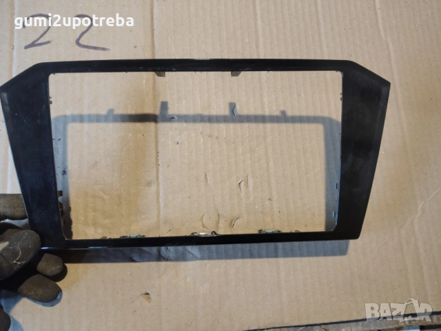 Рамка Облицовка Мултимедия 3G8858069B Volkswagen Passat B9 1.5 eTSI 150кс 2024г Бензин
