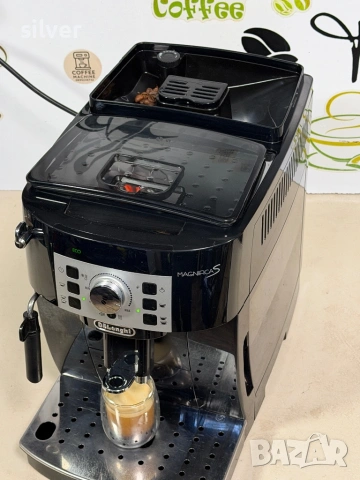 Кафемашина кафе автомат delonghi magnifica S с гаранция, снимка 4 - Кафемашини - 54118243