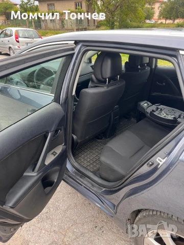 Toyota Avensis 2.0 D-4D 2010, снимка 11 - Автомобили и джипове - 54984712
