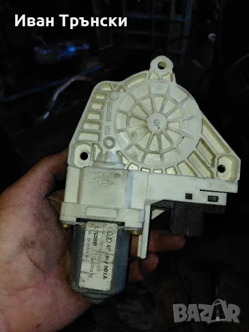 Моторче за ел. стъкло Предно Ляво за Audi A6 C6 (4F) - 4F0959801A