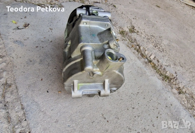 Компресор за климатик BMW, снимка 3 - Части - 54841832