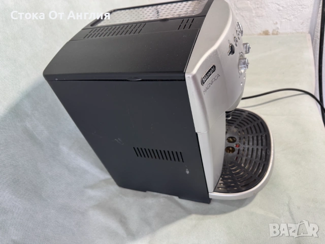Кафемашина - Delonghi Magnifica ESAM 4200.S, снимка 3 - Кафемашини - 48035594