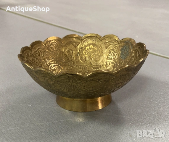 Месингова купа с изящни гравирани шарки, снимка 3 - Антикварни и старинни предмети - 54218145
