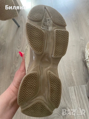 Нови дамски маратонки STEVE MADDEN, снимка 4 - Маратонки - 54486611