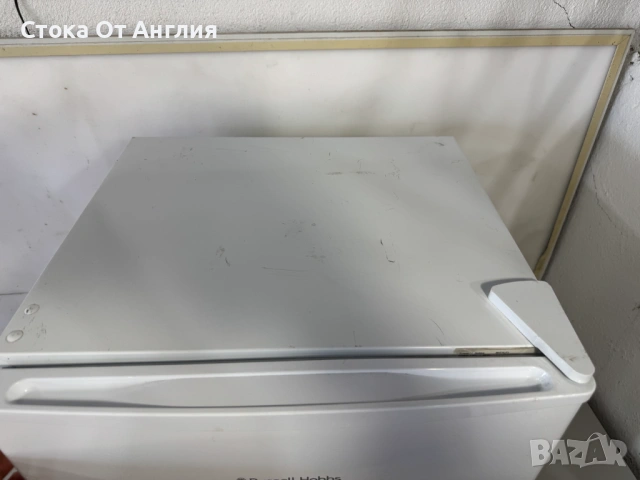 Хладилник - Russell Hobbs 43 L , снимка 3 - Друга електроника - 54602209