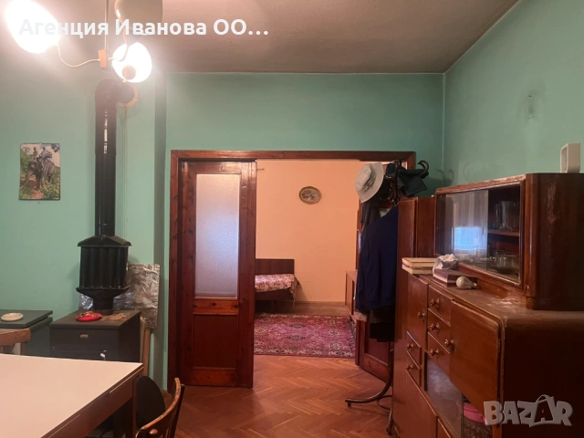 Етаж от масивна къща | 136 кв.м | гараж | двор | Център на гр. Попово, снимка 15 - Къщи - 54924323