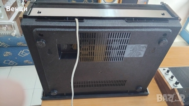 Grundig TK 248 с вграден усилвател и говорители, снимка 13 - Декове - 54203111