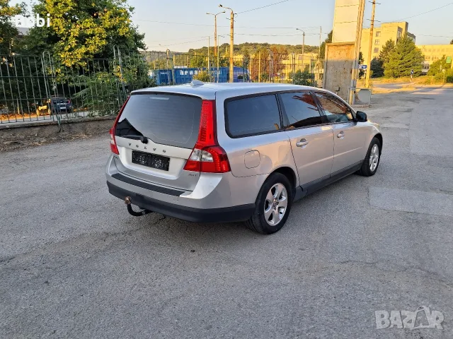 Volvo V70 2.5T Газ/Бензин, снимка 6 - Автомобили и джипове - 48136227