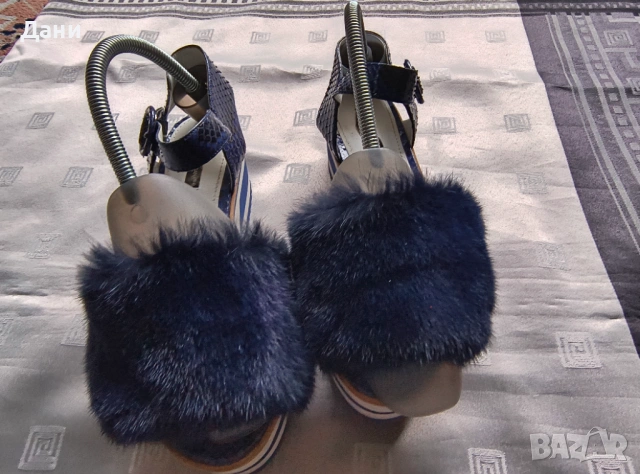 Сини екзотични кожени сандали DOLCE&GABBANA, снимка 11 - Сандали - 53963413