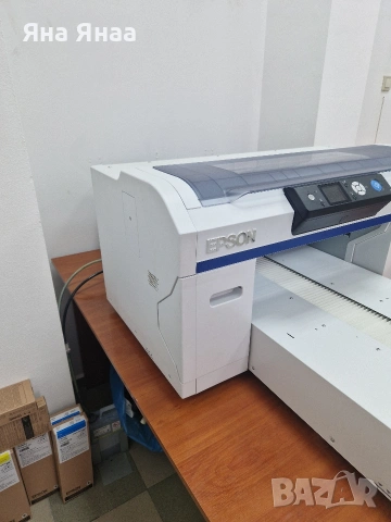 Epson F2000  принтер за директен печат, снимка 2 - Принтери, копири, скенери - 55143761