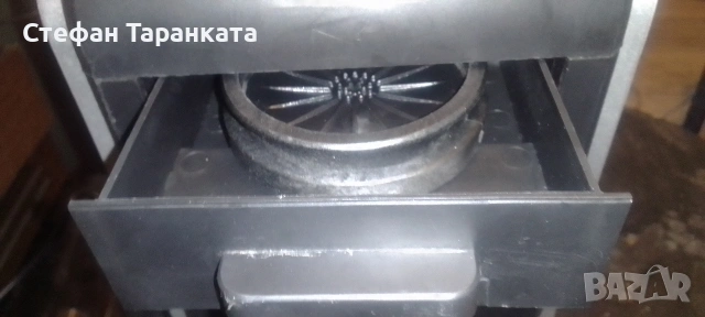 Кафе автомат с капсули от тънките, снимка 2 - Кафемашини - 54543981