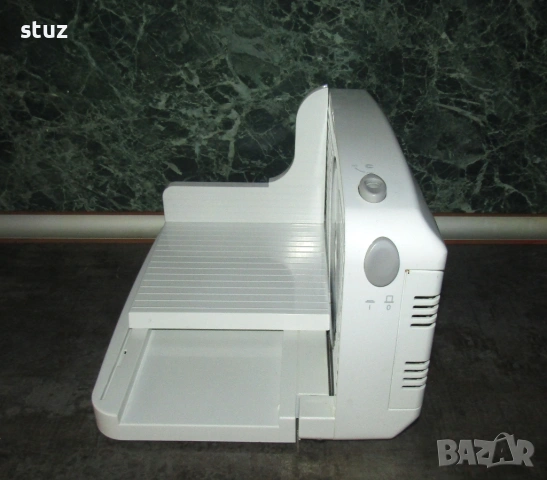 Електрическа машина Clatronic, за рязане на колбаси, хляб, зеленчуци, сирена, снимка 4 - Кухненски роботи - 54211139