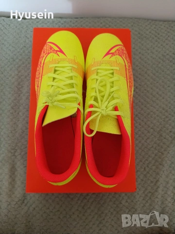 Nike Mercurial Vapor 14 Club в отлично състояние , снимка 3 - Футбол - 55219920